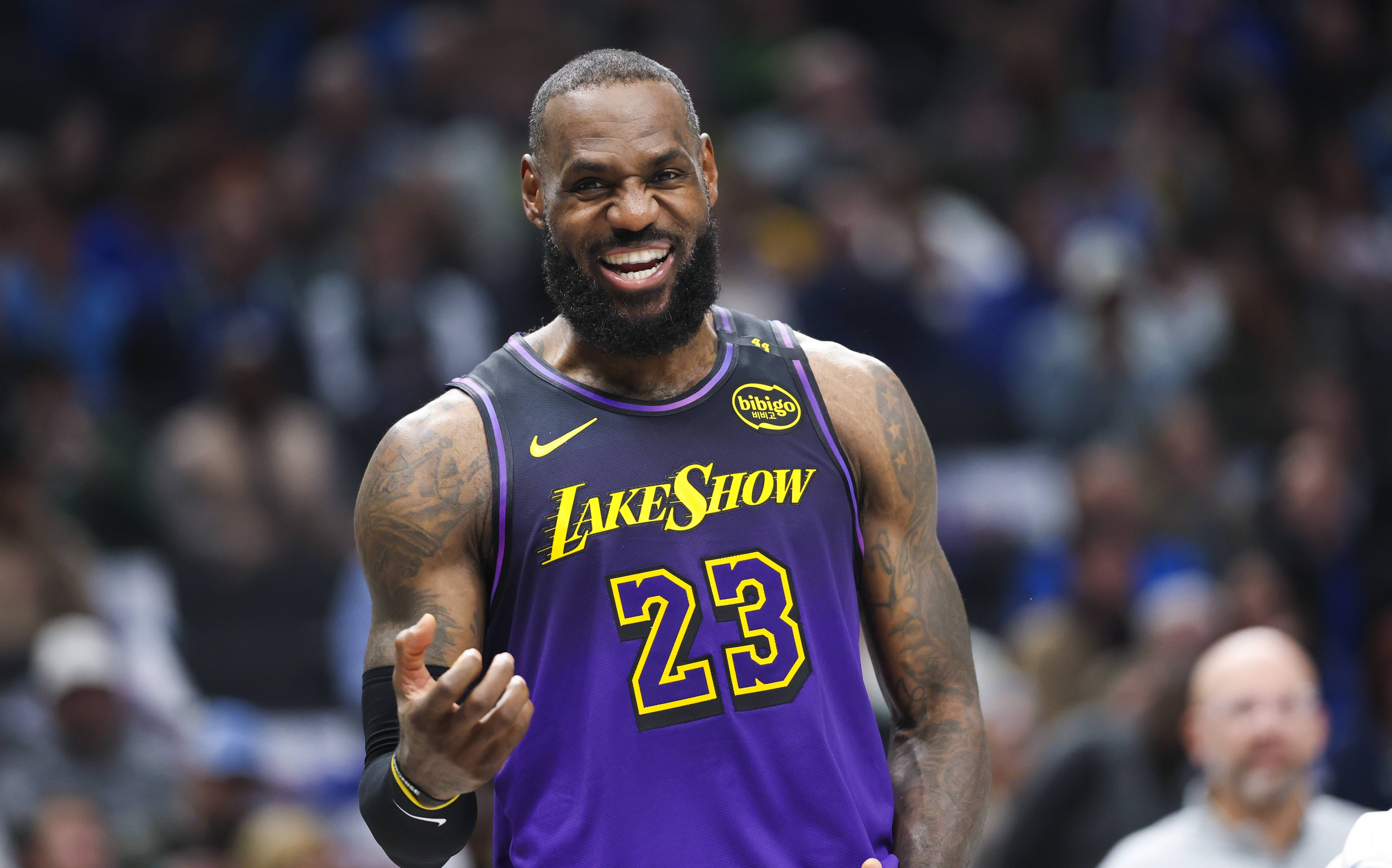开云体育APP下载-包含里程碑夜!罗马防线松动;NBA季后赛冲刺阶段刷纪录;质疑声仍在;赛程密集仍需轮换的词条